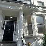 Notting Hill Designer 1-Bed Flat