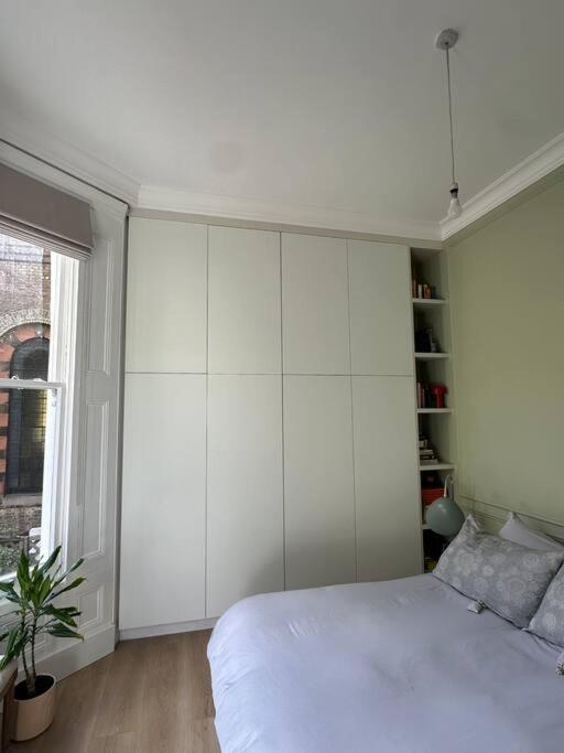 Appartamento Notting Hill Designer 1-bed Flat Londra
